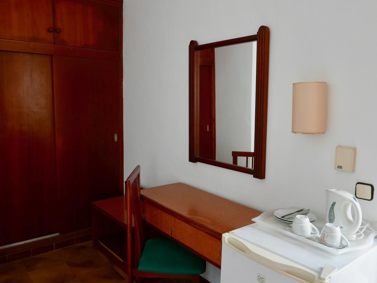 Hostel De La Caravel.la *
