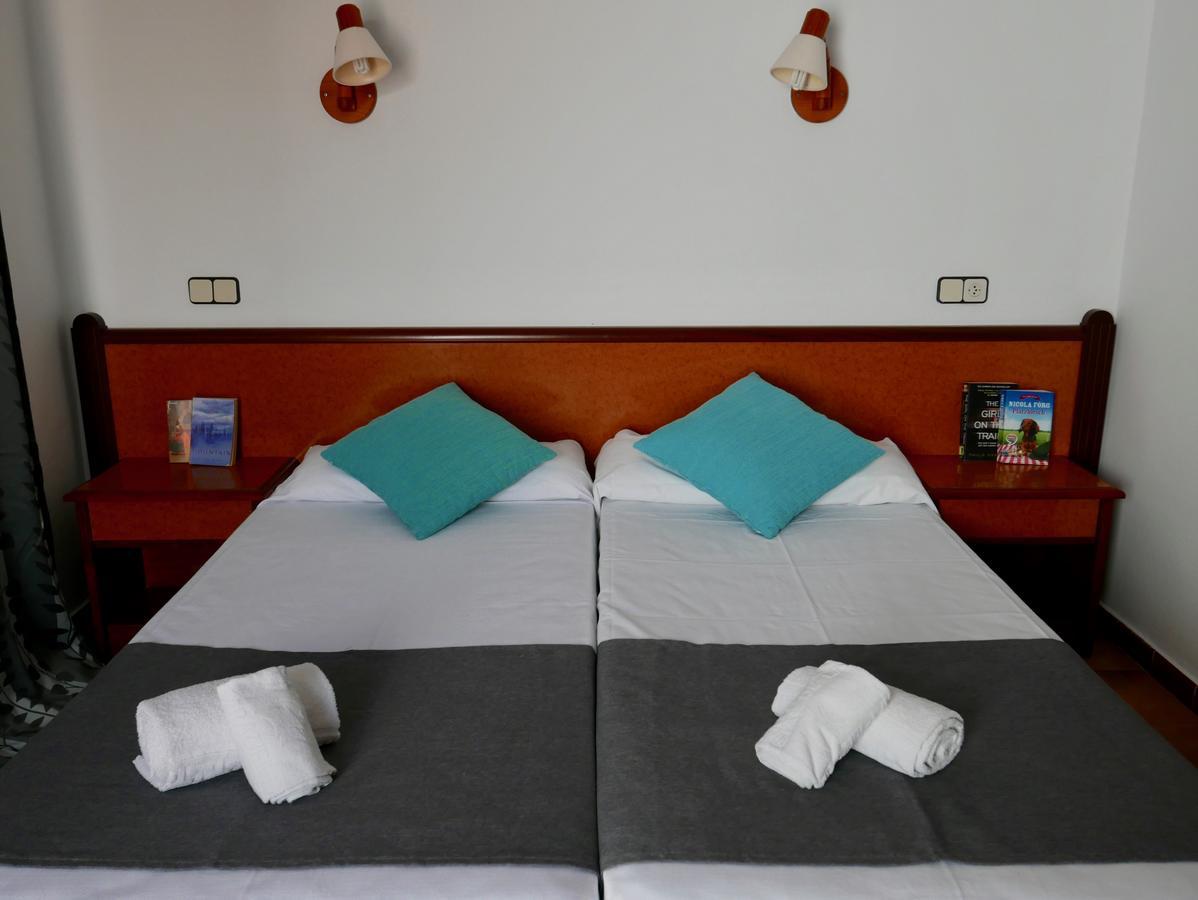Hostel De La Caravel.la *